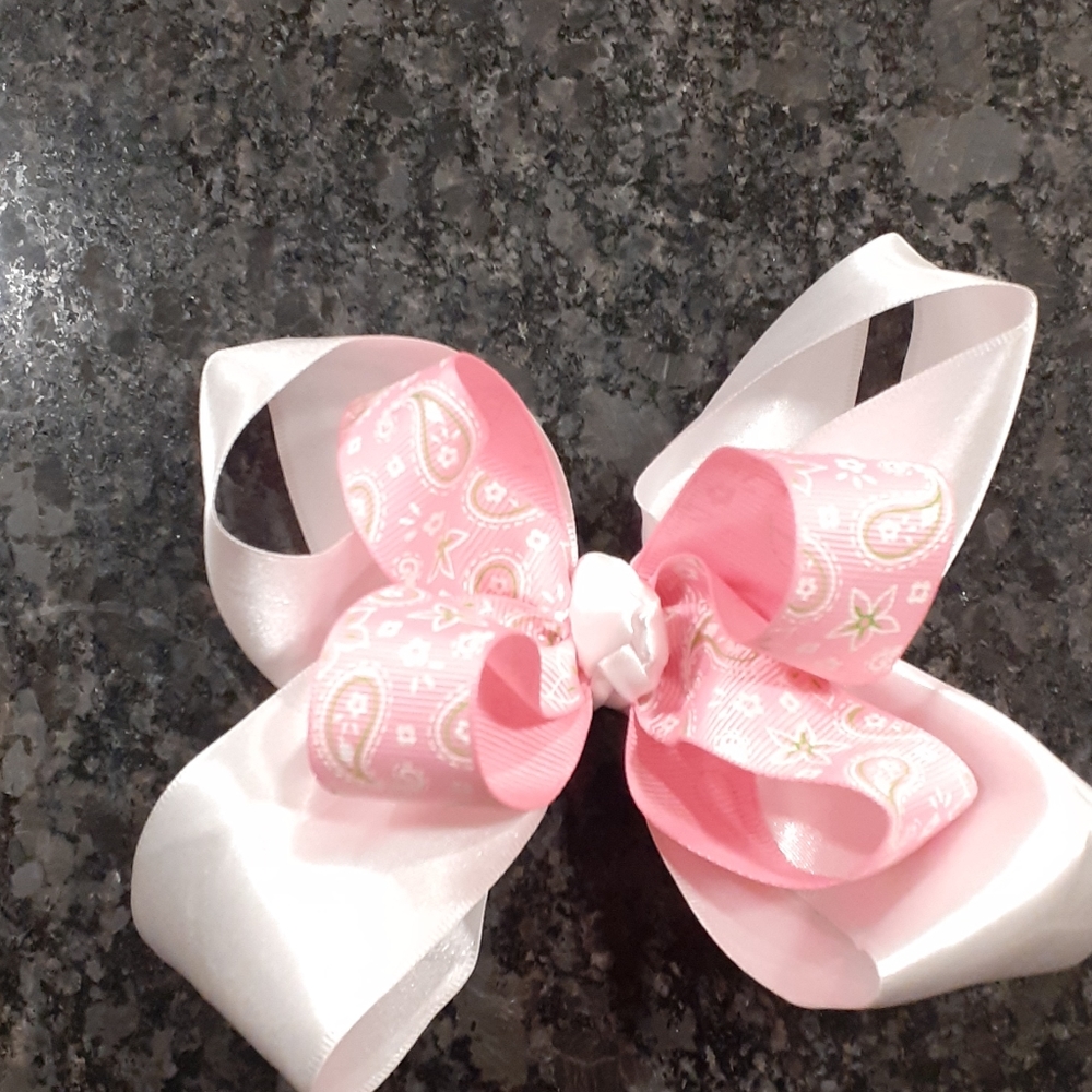 Boutique style bow. White and pink 5 x 5 in